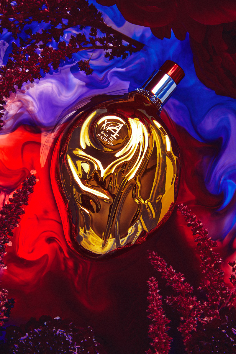 hero-perfume-product-heart-01